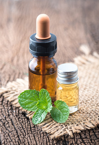 Benefits and Uses of Peppermint Oil for Natural Hair